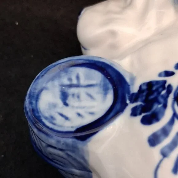 Vintage Delft Blue Ceramic Dog Coin Bank – Hand Painted Blue & White Collectible - Picture 6 of 12